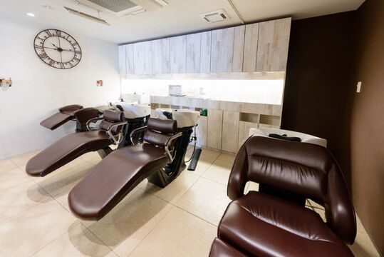 【自由が丘】≪完全週休2日制≫≪ママさん、ブランクのある方OK≫≪引っ越し費用一部負担あり≫≪客単価10000円以上≫≪髪質改善がウリ≫≪社会保険完備≫集客も抜群！お客様1人1人としっかり向き合える「keep hair design（キープヘアデザイン）」からスタイリスト（美容師）の求人☆★☆