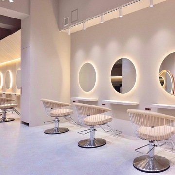 【烏丸】◆完全週休2日制・社会保険完備◆業界を牽引するトレンドサロン！他店に負けない技術を習得でき、且つ働きやすさもバッチリ！スタッフさんのやりたいを応援する本物志向の「Lond ambre 四条烏丸（ロンドアンブルシジョウカラスマ）」からアシスタント（美容師）の求人☆★