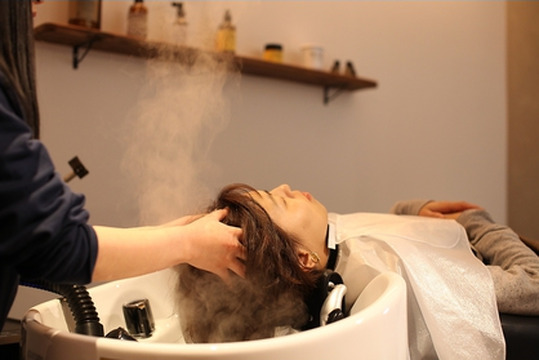 【新大宮】≪完全週休二日制＆社会保険完備≫出店にともなって新規スタッフさん募集中。プライベートな時間も大切にできる環境です。スタッフさんが長く働いていけるサロン作りに注力「the’ Blend（ザブレンド）」からスタイリスト（美容師）の求人☆★