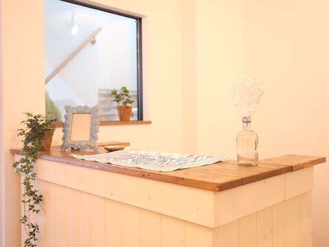 【福島】≪社会保険完備≫≪未経験OK≫≪福利厚生しっかり≫≪実働8時間≫西海岸テイストのオシャレで可愛い隠れ家的サロン…！ゆったり気持ち良いBGMと良い香りに包まれた店内は癒しの空間！穏やかな時間の流れるサロンRechel Aloha（リシェルアロハ）からアイリスト（アイデザイナー・まつ毛エクステ）の求人☆☆