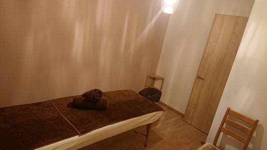 【石橋阪大前】≪完全自由出勤≫≪ブランクがある方でもOK≫≪20時迄に退勤可能≫≪最低保障給あり≫≪連休OK≫≪土日休みOK≫≪高還元率≫≪交通費支給あり≫ネイル＆エステ＆アイラッシュもあるトータルビューティーサロン！サロンワークとプライべートが両立できる！「マダムスミコ（マダムスミコ）」からエステティシャンの求人☆☆