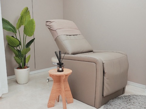 【寝屋川市駅】≪掛け持ちなし！≫≪カウンセリング重視≫≪18時閉店≫≪髪色ネイル自由≫≪人間関係も抜群≫OLさんや主婦の方に大人気のアットホームな働きやすいサロン「HARUHARU（ハルハル）」からアイリスト（アイデザイナー・まつ毛エクステ）の求人☆☆