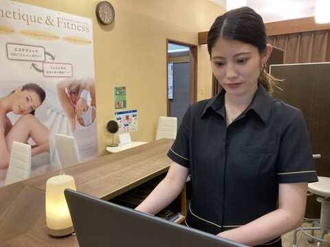 【下井草】≪産休育休実績あり・実働7時間50分・有給休暇あり・社会保険完備≫充実の研修体制と働きやすい勤務環境が魅力！専門的な知識のもと、自分自身もきれいになれる！「GRASA 下井草店（グラサシモイグサテン）」からエステティシャンの求人☆☆