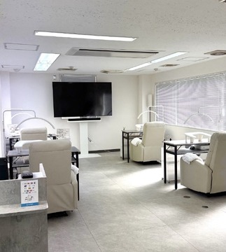 【赤坂】≪社会保険完備≫≪髪色、ネイル自由≫≪月給28万円～≫≪客層20代メイン≫≪土日休みOK≫サロンワーク経験ある方募集中！流行だけではなく、本質的な美しさを丁寧に発信し続けるサロン！「Etoi Nail Tokyo（エトワネイルトウキョウ）」からネイリスト（ネイル）の求人☆☆