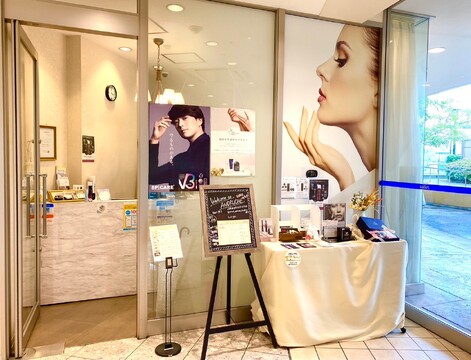 【なんば】≪社会保険完備≫≪講師にもなれる環境≫≪福利厚生充実で安心して働ける環境≫今までの経験を活かしながら技術力向上も叶う！「ANDRUCHE なんばパークス店（アンドルーチェナンバパークステン）」からネイリスト（ネイル）の求人☆☆