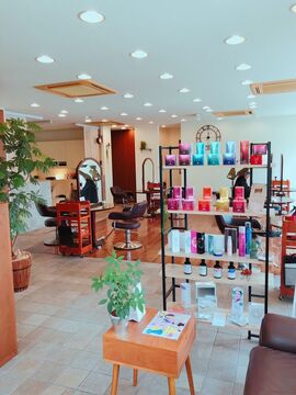 【徳重】《完全週休2日制》《年1回9連休取得可能》《社会保険完備》アイラッシュや着付け・メイクの施術も取得可能！人間力から学べるサロンです！「Rian Hair tokushige（リアンヘアートクシゲ）」からアシスタント（美容師）の求人☆★