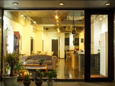 【大船】≪有給休暇あり・住宅手当あり・社会保険完備≫小規模営業な為、お客様との距離も近く、楽しく接客できます。キャリアに応じたステップアップが可能なのも魅力♪die Schere Note（ディシェーレノーテ）からスタイリスト（美容師）の求人☆★☆