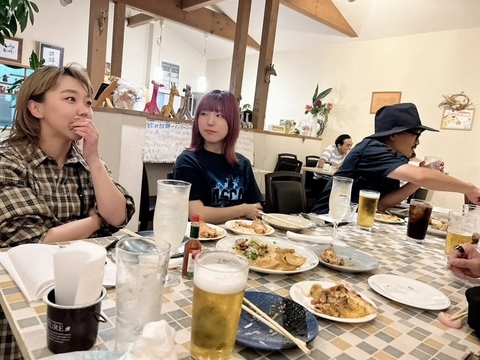 【八日市】≪レッスン回数合格制≫で、デビューまで不安ゼロ。≪できるまで付き合う≫――放置しない教育。≪人間関係が落ち着いた環境≫だから、安心して≪美容師力≫を伸ばせます。「ecco green（エコーグリーン）」からアシスタント（美容師）の求人☆★