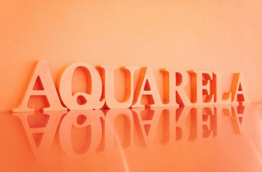 【JR須磨】≪徒歩1分の駅チカ≫≪完全週休2日制＆土日祝休みOK≫≪社会保険完備≫高単価×マンツーマン施術で落ち着いた空間！最低保障給30万円とエリアでもトップレベルの水準！時短OKでママ美容師も活躍する地域密着型の髪質改善サロン「AQUARELA（アクアレラ）」からスタイリスト（美容師）の求人☆★☆