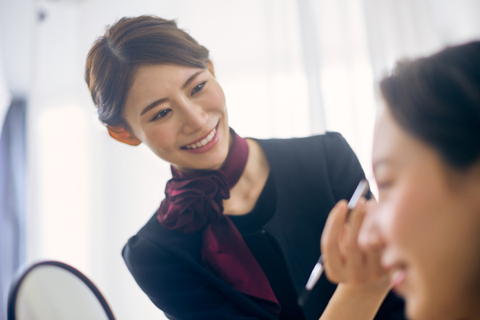 【大通駅】≪未経験・ブランク歓迎≫≪月8日休みor完全週休2日の選択制≫≪ボーナスあり！≫≪5連続休暇制度あり≫≪カウンセリング重視≫オーダーメイドの眉サロン「ANASTASIA MIARAY丸井今井 札幌本店（アナスタシアミアレマルイイマイサッポロホンテン）」からアイブロウスペシャリストの求人☆☆