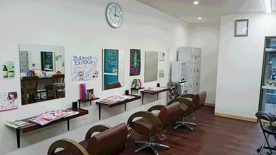 【五香】≪日祝定休日！≫≪オートシャンプー完備≫≪ブランクありOK≫≪ママさん美容師活躍中≫お会計業務無し！カラー塗布・シャンプーができれば〇！「キレイ五香（キレイゴコウ）」からカラーリストの求人☆☆