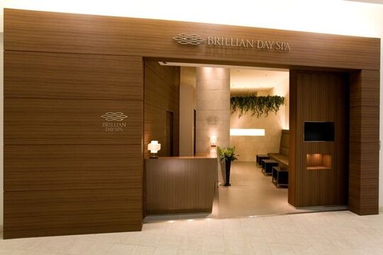 【西宮】《充実した福利厚生》社会保険完備・実働8時間・有給休暇あり ブライダルメニューあり！”BRILLIAN DAYSPA 西宮ガーデンズ店（ブリリアン デイスパ ニシノミヤガーデンズテン）”からエステティシャンの求人☆☆