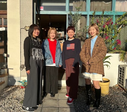 【草津駅】≪完全週休2日制≫≪土日休みOK≫≪社会保険完備≫≪有名集客サイト受賞サロン≫9～17時までの営業時間なのでママさん美容師も働きやすい環境！顧客がいない方でも入客チャンスに困ることはありません！育児と両立されているスタイリストも多数在籍中！女性専門の少人数制アットホームサロン！「anone（アノネ）」からスタイリスト（美容師）の求人☆★