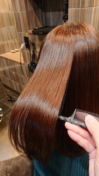 【神奈川駅】≪マンツーマン施術≫≪スタイリストオンリー≫≪中抜け・中番OK！≫小規模で地域密着の落ち着いた雰囲気がウリのサロン！自分らしく自由に働きたい方にオススメ！「Aqua vitae（アクアヴィタエ）」からスタイリスト（美容師）の求人☆★☆