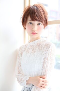 【文の里】≪完全週休二日制＆社会保険完備≫メイク・着付などサロンワーク以外にも積極的に取り組んでいける環境。福利厚生が整っているので安心して働けます！「Madu（マドゥー）」からアシスタント（美容師）の求人☆★☆