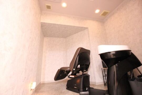 【西田辺】≪月8日休み≫≪20時迄に退勤可能≫≪残業なし≫≪賞与あり≫美容師でプライベートも充実！店内もウッドベースで広々！地域密着型アットホームサロン！「olino（オリノ）」からスタイリスト（美容師）の求人☆★