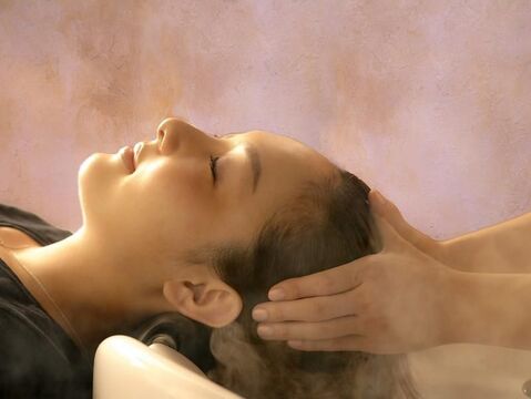 【茅ヶ崎駅】◆完全週休2日制・入客チャンス多数・賞与あり・退職金制度あり◆アットホームな雰囲気で、1人1人のお客様にしっかり向き合い施術できる環境！リピート率が高く長く通われているお客様多数のサロン「A＋style hair＆spa（アプラススタイルヘアアンドスパ）」からスタイリスト（美容師）の求人☆★