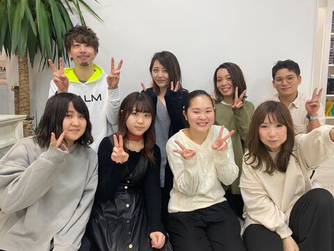 【津田沼】◆20時までの退勤可能・土日休みも月に1日程度相談可能・マツエクやメイクも学べる環境◆最先端の技術と薬剤で、トレンドを発信しているサロン「aL-ter che’rie（アルターシェリー）」からスタイリスト（美容師）の求人☆★