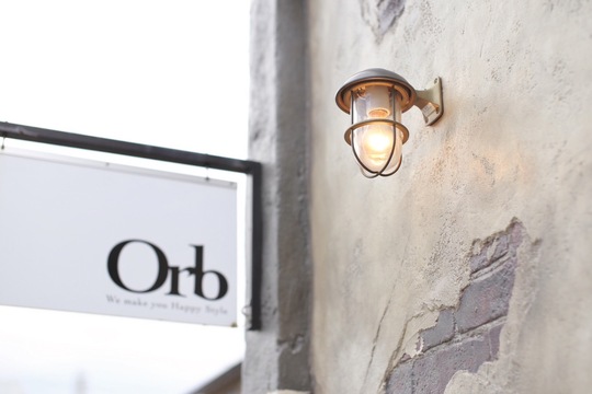 【甲府駅】≪単価10000円以上≫≪髪質改善がウリ≫≪土日休みOK≫次世代髪質改善と安定したカット技術が人気！整った制度や待遇の中、自分に合ったペースで働くことができます。落ち着いた店内の少数精鋭サロンで活躍したい方大歓迎です！「Orb（オーブ）」からスタイリスト（美容師）の求人☆★