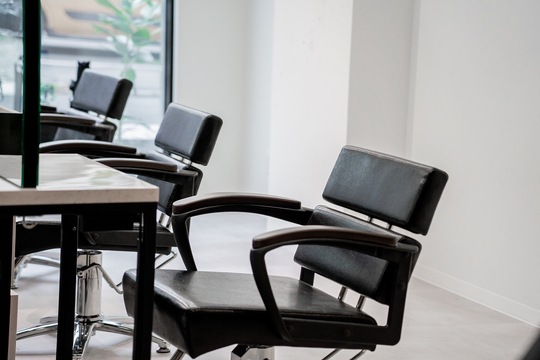 【立川駅】◆産休育休実績あり・19時台に退勤可能・完全週休2日制・客単価10000円以上・社会保険完備◆圧倒的デザインスキルをウリに展開！新規のお客様も多く、たくさんのカット入客ができます！「garden tachikawa（ガーデンタチカワ）」からスタイリスト（美容師）の求人☆★