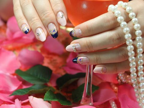 【中山寺】駅チカの木漏れ日差し込む明るい路面店！上品な雰囲気で可愛いアットホームな空間「C’z couture（シーズクチュール）」からネイリスト（ネイル）の求人☆☆