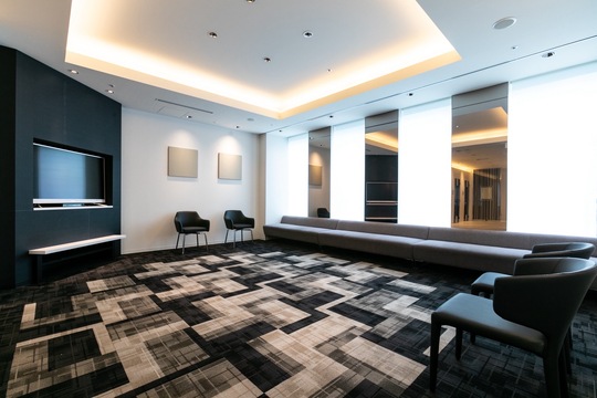 【心斎橋】≪社会保険完備≫≪16時までの勤務OK≫≪髪色、ネイル自由≫丁寧なカウンセリングで、お客様1人1人の魅力を引き出すサロン！20代の女性を中心に、幅広い世代のお客様から人気です！「Presia（プレシア）」からアイリスト（まつげエクステ・まつげパーマ・アイブロウ）の求人☆☆