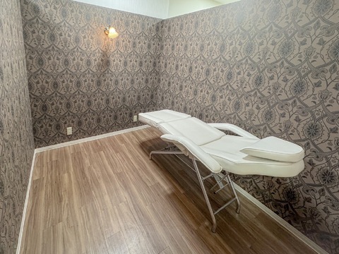 【下関駅】≪休日充実・社会保険完備≫幅広いメニューで20代のお客様が多いアイラッシュサロン「eyelash AMO（アイラッシュアモ）」からアイリスト（まつげエクステ・まつげパーマ・アイブロウ）の求人☆★