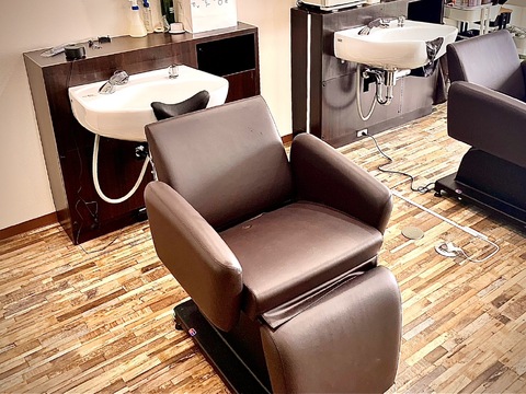 【針中野】≪社会保険完備≫≪月8日休み≫≪有給休暇あり≫≪土日祝休み月1,2回相談OK≫スタッフさんごとに合わせたサロンワークが可能です！福利厚生もしっかりしているので安心して長く働く事ができるサロンです！「Conara（コナラ）」からスタイリスト（美容師）の求人★☆★