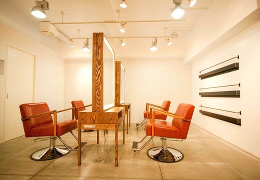 【堀江】〜新事業部立ち上げでリニューアルオープンにつき、スタッフ大募集！〜≪早期デビュー可能≫≪営業中レッスンOK≫≪チームワークばっちり！≫≪予約に応じて20時までに退勤可能≫サロンワークだけではなく様々な経験ができるサロン！撮影も積極的に行っています！ヘッドスパリスト大歓迎！vanify（バニフィー）からアシスタント（美容師）・スパニストの求人☆★