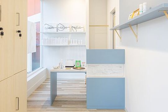 【荒江】《社保完備》キャリアは関係ない！！あなたのやる気でase 荒江店（エース アラエテン）の未来を創る幹部を目指しませんか  アシスタント（美容師）の求人★☆★