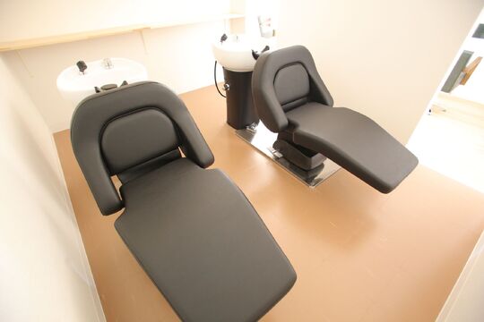 【桃山南口】カチカチの規則はなく、ガツガツ体育会系！というサロンではありません。ゆったりと近い距離でお客様と関わりたいならココ♪hairs moi!（ヘアーズ モイ）からスタイリスト・Jr.スタイリスト（美容師）の求人☆★☆