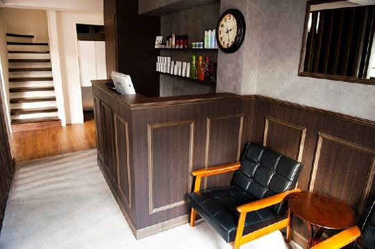 【阪神今津】≪入客チャンスあり≫≪チームワーク抜群!!≫≪特許カット技術習得可≫男性のためのメンズサロン!!スタイリストでも様々な技術を学んでいける地域に愛されるアットホームなサロンです！“DISPATCH HAIR 今津店（ディスパッチヘアーイマヅテン）”からスタイリスト（理容師）の求人★★