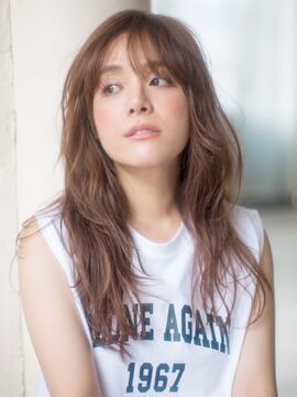 【桃山台】 月給22万円  月平均9日休み&土日休暇制度あり  社会保険完備  早期デビュー可能  昼食代支給あり 好条件により安心して長く働いて行ける環境が揃っています！！！MAKANA（マカナ）からアシスタント（美容師）の求人☆★☆