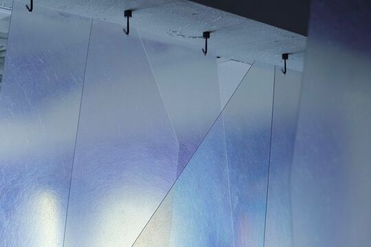 【南船場】≪社会保険完備≫≪正社員or委託で選択可能≫≪ヘア・系列のアイラッシュサロンにて無料施術OK！≫≪指名50～60％還元／フリー40％≫≪早番遅番制≫≪お休みや時間の相談OK≫お洒落な空間で自分に合った働き方をしませんか？「STUD（スタッド）」からスタイリスト（美容師）の求人☆★