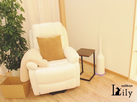 【寝屋川公園】≪完全週休2日制＆社会保険完備≫≪有給休暇あり≫パラジェルの扱いもあるので、技術を習得すれば、単価アップも可能！「nail&eye Lily 寝屋川公園店（ネイルアンドアイリリーネヤガワコウエンテン）」からネイリスト（ネイル）の求人☆☆