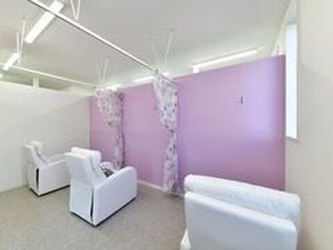 【土橋】◆日曜休みあり・休日数、勤務時間の選択可能◆独自で技術を開発する実力派！世界大会で受賞歴多数のオーナーさん在籍！長く活躍できる安心の待遇面が魅力です！未経験の方でも安心して学べる環境の「CONJU ファースト土橋店（コンジュファーストツチハシテン）」からアイリスト（アイデザイナー・まつげエクステ）の求人☆☆