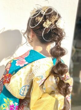 【西間上町】≪月休8日・営業中のレッスンOK・社会保険完備・日曜定休あり≫最短1.5年でスタイリストデビュー可能！時間を有効活用して営業中もレッスンを行っています！地域のお客様に長く愛されるユニセックスのトータルビューティーサロン「U Brand hair（ユーブランドヘアー）」からアシスタント（美容師・理容師）の求人★☆