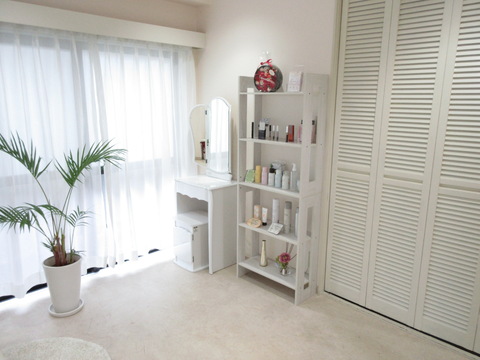 【岡場】≪未経験OK≫≪研修中もお給料あり≫≪社会保険完備≫≪週3日以上、1日6時間～≫≪20時までに退勤可能≫まつげエクステ＆まつげパーマ専門店！長く働ける環境があります！「eyelash salon Shiny（アイラッシュサロンシャイニー）」からアイリスト（まつげエクステ・まつげパーマ）の求人☆★☆