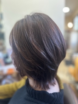 【高塚】★毎週月曜日、日曜日がお休み★≪社保完備・ノルマ無し・月休8日・営業時間18時迄≫ママさん大歓迎！ミーティング、朝礼終礼なし！マンツーマンでお客様に関わる白髪染めが得意な全席半個室サロン「Peace 高塚店（ピースタカツカテン）」からスタイリスト（美容師）の求人☆☆