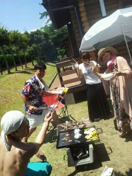 【阪急高槻市駅】◇◆平均退社19時半・有給休暇あり・営業時間内レッスン可能◆◇レッスンなども強制はさせない自由なサロンなのでのびのびと働いていくことが可能！スタッフ同士の仲もいい働きやすい職場ですよ！LOREM(ローレン)からアシスタント（美容師）の求人☆★☆