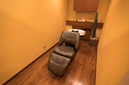 【岡町】社会保険完備・週休2日・平均退社20時と待遇面抜群★仕事とプライベートとでメリハリをつけて働くことが出来る地域密着型のアットホームサロン“Ciel（シエル）”からスタイリスト（美容師）の求人☆★