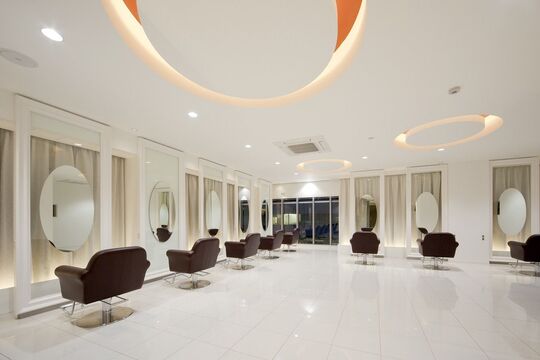 【烏丸】≪月8,9日休み≫≪社会保険完備≫≪有給休暇あり≫丁寧な技術教育が魅力◎クリエイション＆撮影好きはもちろん、全国屈指のヘッドスパ技術を身につけたい方にもオススメです！「YAYOI BRAINS fairy（ヤヨイブレインズフェアリー）」からアシスタント（美容師）の求人☆★