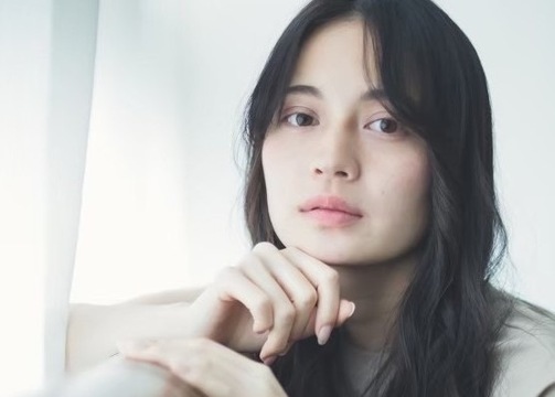 【江坂】≪社会保険完備≫駅からスグの好立地なので、入客チャンスもありますよ！ヘアケアとこだわりのヘッドスパでお客様から支持を集めるHair&Spa VARMA 江坂店（ヘアアンドスパヴェルマエサカテン）からスタイリスト(美容師)の求人☆★☆