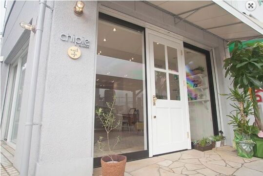 【春日原】≪毎週日曜休み・月休8日・社会保険完備・実働8時間≫お客様へのおもてなしはもちろんスタッフ同士のコミュニケーションを大切にして成長を続けているアイラッシュ・ネイルの専門店「chipie by anon（シピーバイアノン）」からネイリスト（ネイル）の求人☆☆