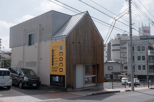 【下館】≪社会保険完備≫≪完全週休2日制≫≪土日休みOK≫正社員・パートから選べる！平均単価1万円の高品質アットホームサロン「COCO（ココ）」からスタイリスト（美容師）の求人☆☆