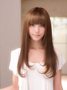 【南船場】東京で有名な縮毛矯正に特化したヘアサロン関西1号店☆オリジナルの薬剤による「ノンアイロン矯正」により、多くのお客様の髪の悩みにお答えしてきました！単価が高く、質の高い技術を学ぶことが出来ます！完全週休2日制など待遇面も抜群です★スタイリスト（美容師）の求人☆☆