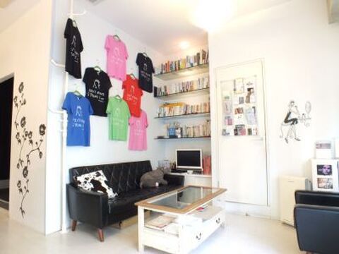 【東三国】【社会保険完備・育休・産休制度アリ】未経験・通信生・新卒生OK★長く働ける環境をお探しの方にオススメ！！セミナーの講師活動をされているオーナーさんなのでしっかり技術を学べる環境のヘアサロンMOSAIQUE（モザイク）からアシスタント（美容師）の求人☆★☆