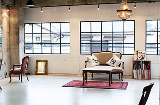 【曽根】撮影やコンテストなどに興味がある！どんどんスキルアップしていきたい！そんな方お待ちしております★熱い気持ちを持ったオーナーさんたちと共に頑張っていきませんか 地域密着型のお洒落なサロン“hair ROSSO（ロッソ）”からアシスタント（美容師）の求人★☆