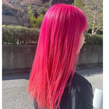 【岡場】≪社会保険完備≫≪完全週休2日制≫≪有給休暇あり／月1日土日消化OK≫≪ウィッグ代支給あり≫安心の待遇で長く勤務してもらえます！レッスンをしなければ18時過ぎには退勤出来るので体力的にも無理なくデビューを目指せます！お子さんの居るママさんも大歓迎！安心して働いてもらえますよ！「Arco Iris（アルコイリス）」からアシスタント（美容師）の求人☆★☆