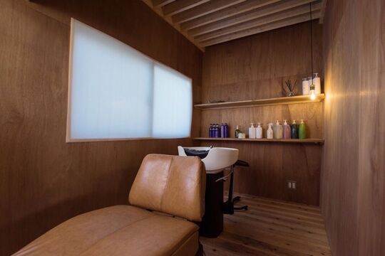 ≪実務経験1年で月給25万円！≫≪社会保険加入OK≫≪ボーナスあり≫様々な技術を学びスキルアップ！融通を利かせて働ける環境の地域密着サロン！開業サポートがしっかりしているので独立志望の方はココ！！老人ホームなどの訪問美容のノウハウも学べて訪問美容師を目指す方もお気軽にどうぞ！着付けやウエディングフォトも学べます「VIVOA（ヴィヴォア）」からアシスタント（美容師）の求人☆☆≪実務経験1年で月給25